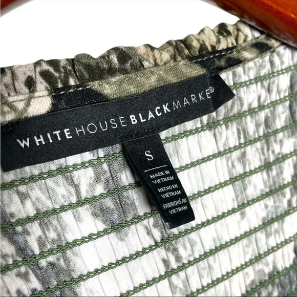 White House black market animal print button front peplum hem smocked top Small - Picture 3 of 5